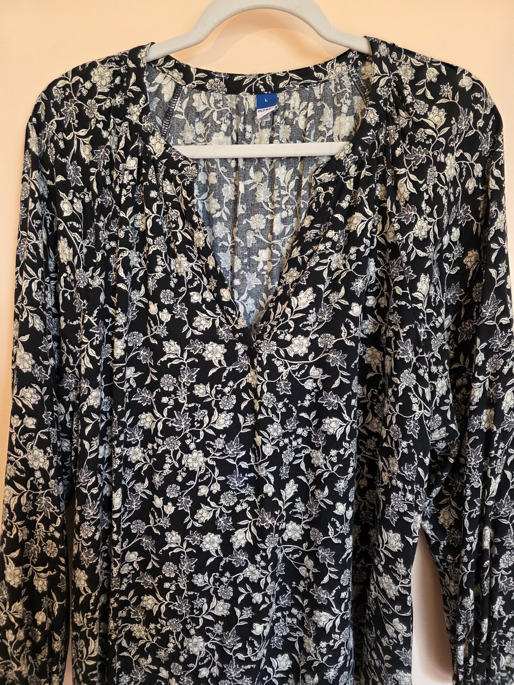 Black Floral V-Neck Blouse Sz L